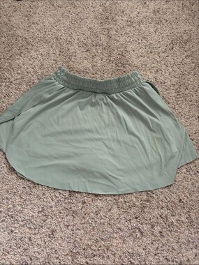Light Sage Green Athletic Women's Skort with Elastic Waist